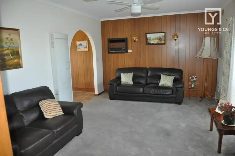 Fifth view of Homely house listing, 10 Hillier St, Shepparton VIC 3630