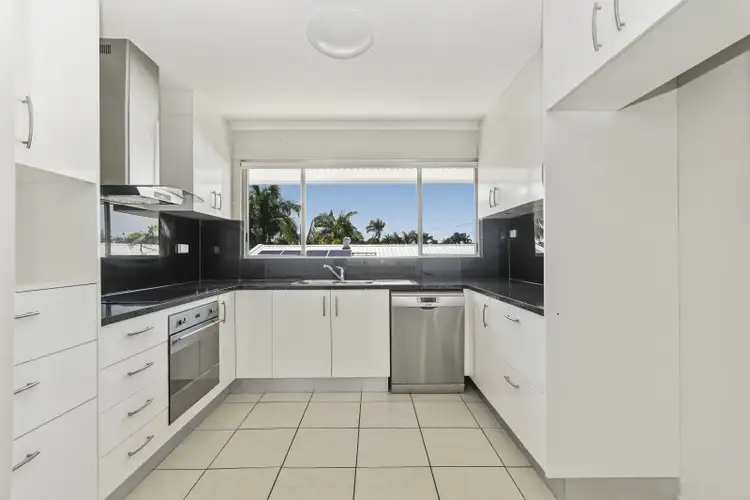 Unit 1/17 Gladstone St, Pimlico QLD 4812