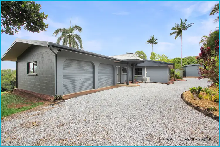 193 Lakes Dr, Lake Eacham QLD 4884