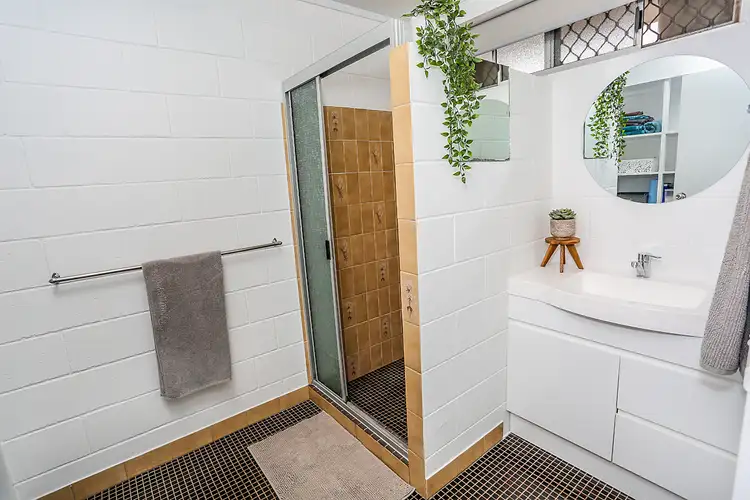 Sixth view of Homely unit listing, 3/94 West Street, Mount Isa QLD 4825