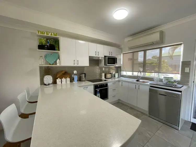 Fifth view of Homely unit listing, Unit 1/4 Hilliar St, Wongaling Beach QLD 4852