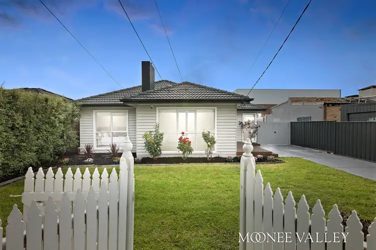 Main view of Homely house listing, 1/33 Wingara Avenue, Keilor East VIC 3033