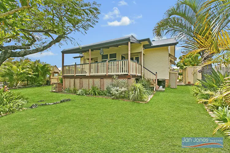 72 Hill Pde, Clontarf QLD 4019