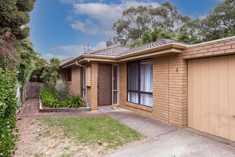 Main view of Homely unit listing, Unit 4/120 Cuthberts Rd, Alfredton VIC 3350