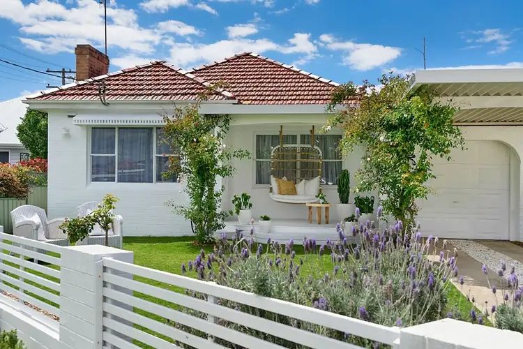 36 Marks St, Belmont NSW 2280