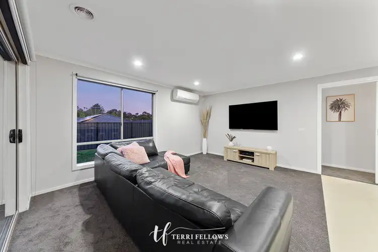 Sixth view of Homely house listing, 15 Killarney Cres, Pakenham VIC 3810