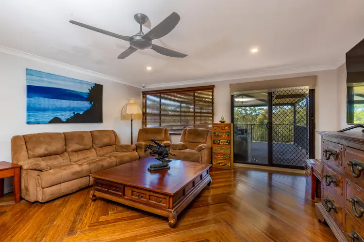 6 Kestrel Avenue, Mount Hutton NSW 2290