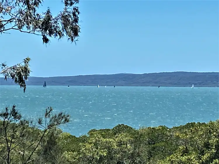 2 Island Otlk, Macleay Island QLD 4184