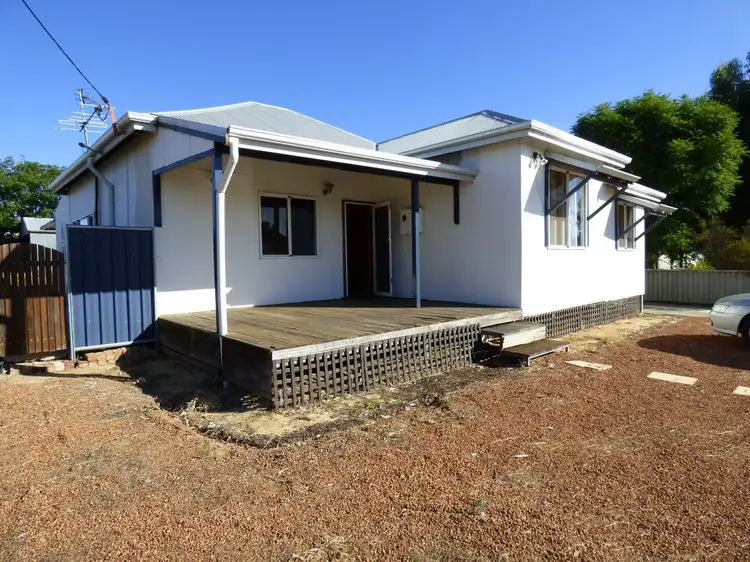 31 Cunningham St, Merredin WA 6415
