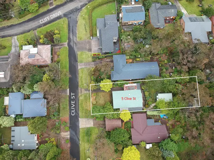 Second view of Homely house listing, 5 Clive St, Katoomba NSW 2780