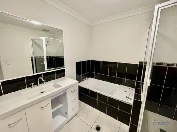Fifth view of Homely unit listing, Unit 7/24 Riverview St, Emerald QLD 4720