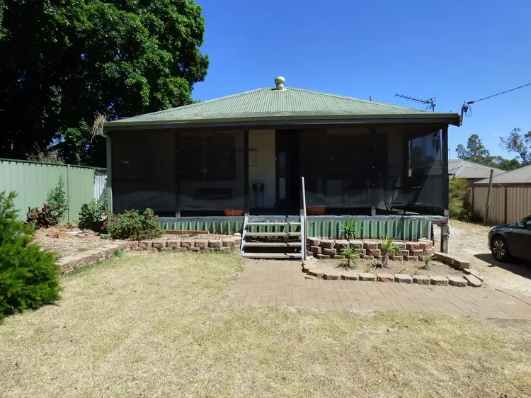 7 Arthur St, Toodyay WA 6566