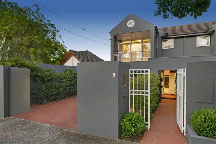 5 Hall Street, Brighton VIC 3186