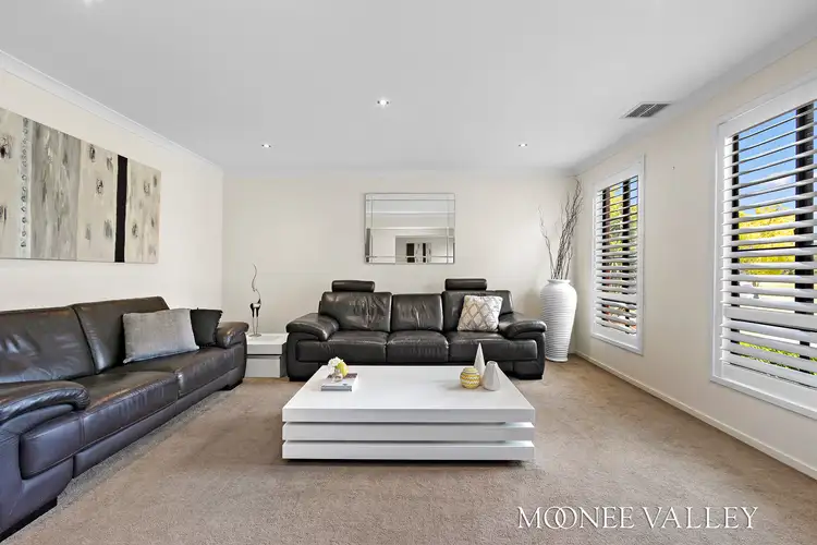 Second view of Homely house listing, 7 Brack Place, Caroline Springs VIC 3023