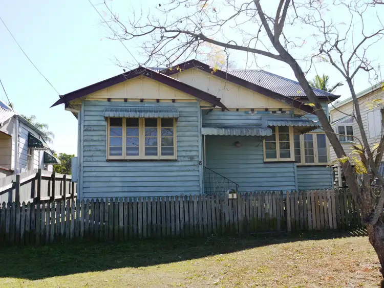 8 Flint St, North Ipswich QLD 4305