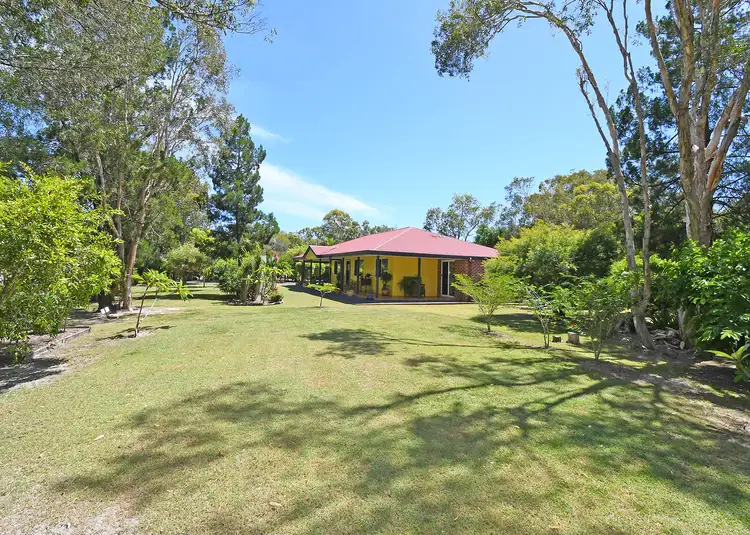 6-8 Ronaldo Way, Urangan QLD 4655