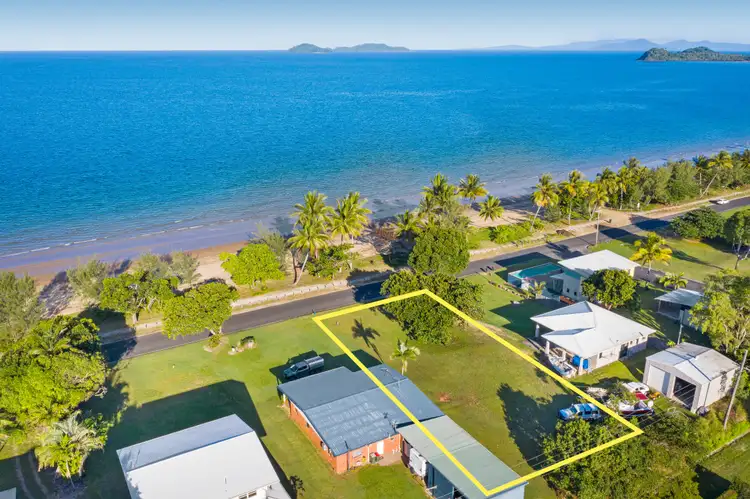 66 Kennedy Esp, South Mission Beach QLD 4852