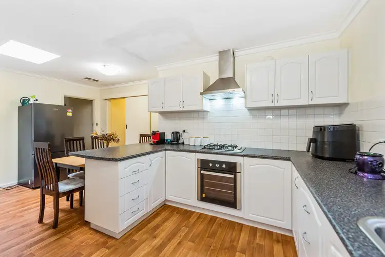 13 Nethercott St, Huntingdale WA 6110