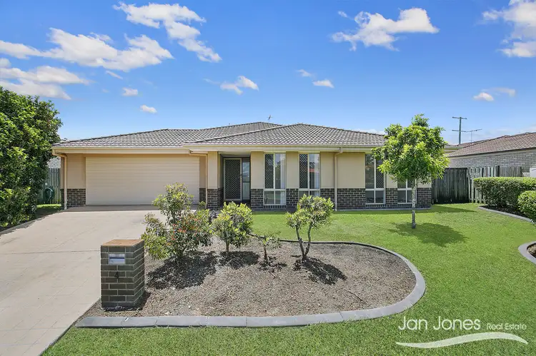 4 Hollywood Ave, Bellmere QLD 4510