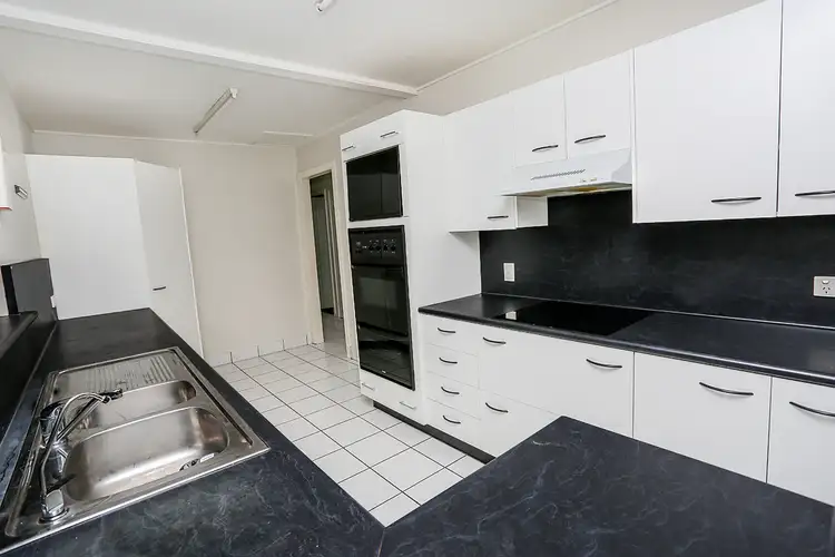 8 Milne Bay Rd, Mount Isa QLD 4825