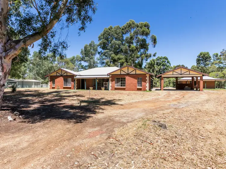 214 Craddon Rd, Oakford WA 6121