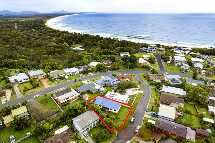 4 Laverty Crescent, Scotts Head NSW 2447