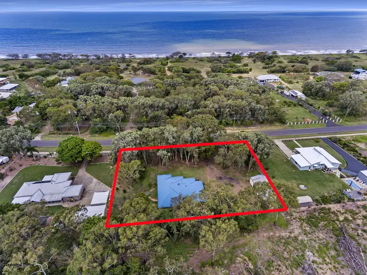 25 Sylvan Dr, Moore Park Beach QLD 4670