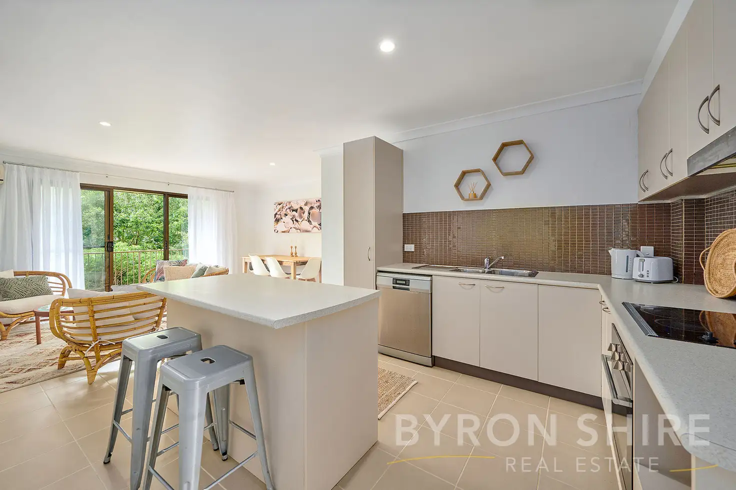 Main view of Homely unit listing, Unit 9/2 Arika Ave, Ocean Shores NSW 2483