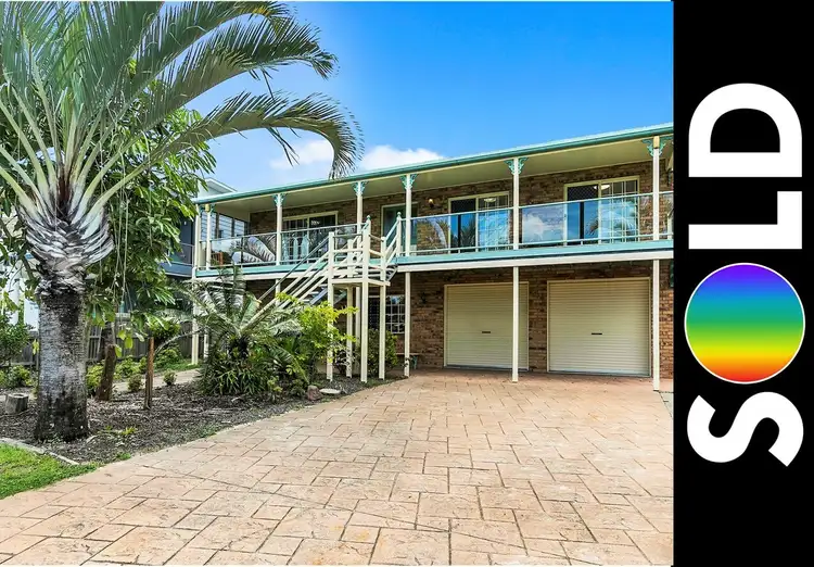 32 Bombala Cres, Rainbow Beach QLD 4581