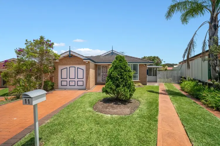 11 Angophora Cl, Mount Hutton NSW 2290