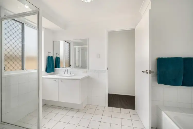 Sixth view of Homely house listing, 11 Angophora Cl, Mount Hutton NSW 2290