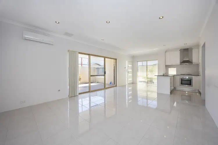 1/152 Willespie Drive, Pearsall WA 6065