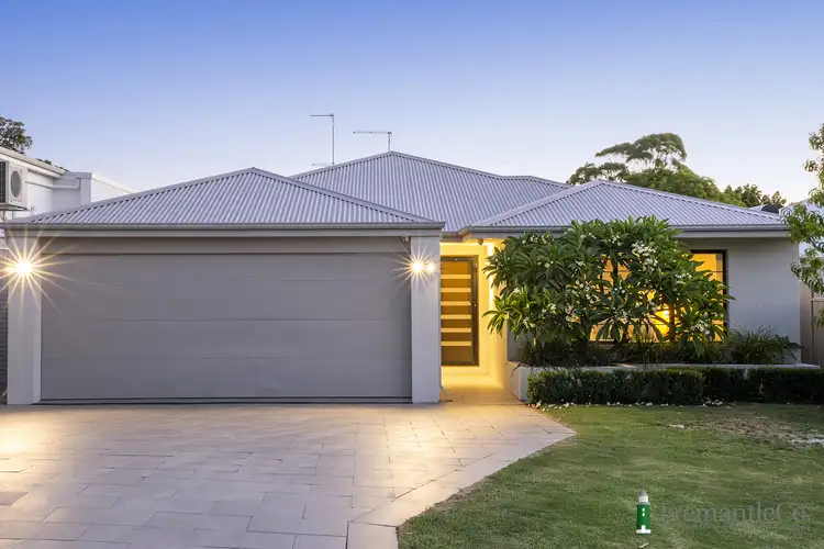 4 Bolt St, Beaconsfield WA 6162