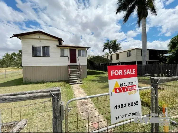 2 Main St, Bluff QLD 4702