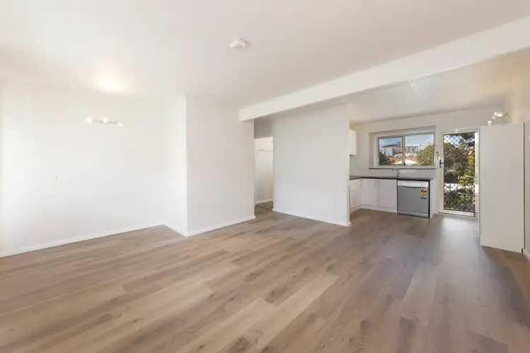 17 Grantham St