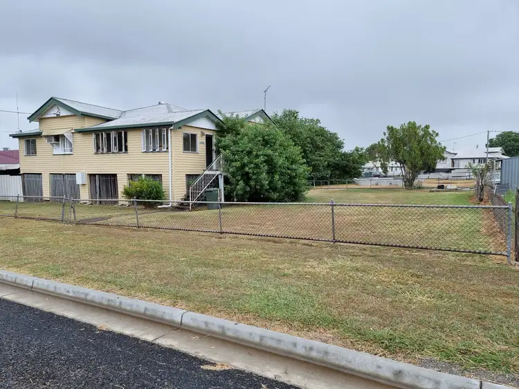 11 Kelvin St, Monto QLD 4630