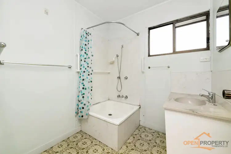 Fifth view of Homely house listing, 84 Banfield Dr, Mount Louisa QLD 4814