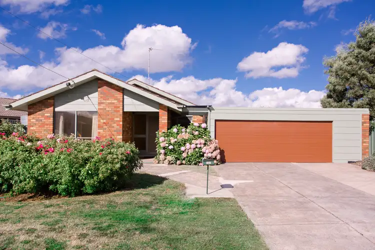 Main view of Homely house listing, 27 Marie Cres, Wendouree VIC 3355