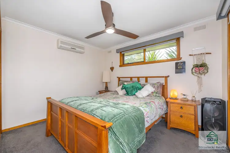 Fifth view of Homely house listing, 35 Edward Cres, Trafalgar VIC 3824