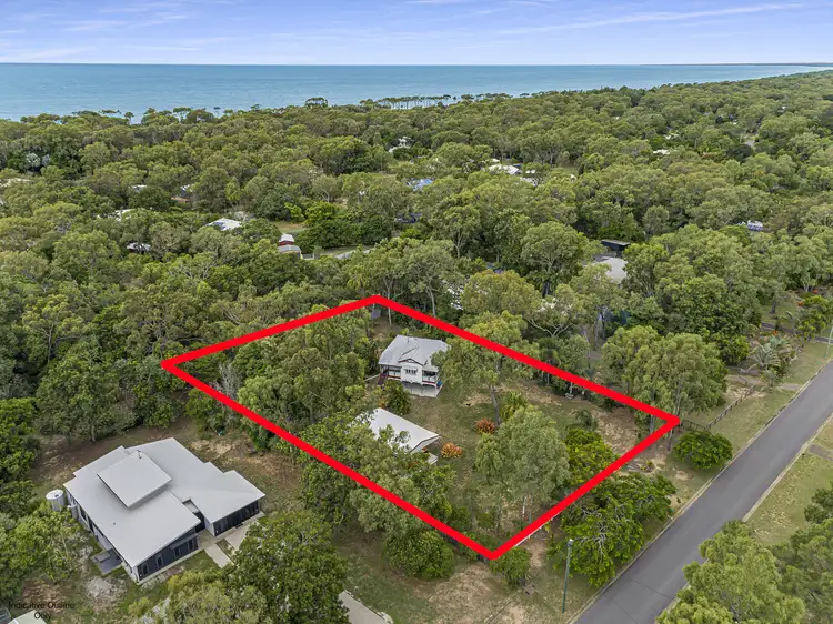 14 Kingfisher Crescent, Moore Park Beach QLD 4670