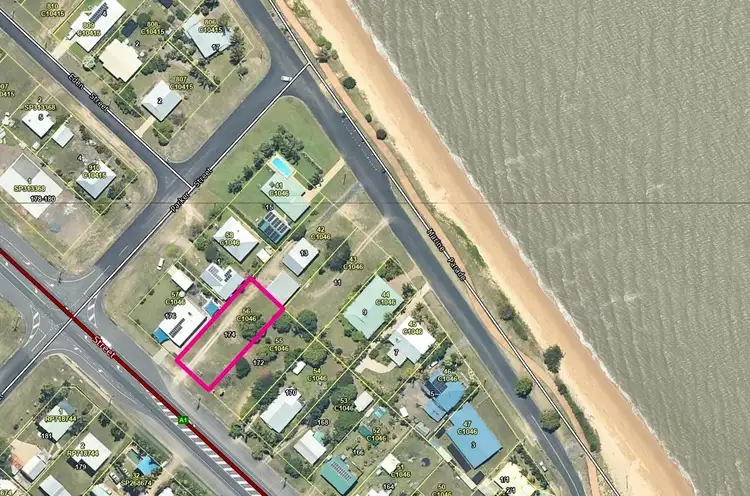 174 Victoria Street, Cardwell QLD 4849