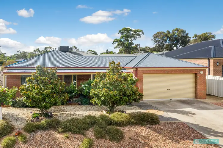 3A Bronze Dr, Kangaroo Flat VIC 3555
