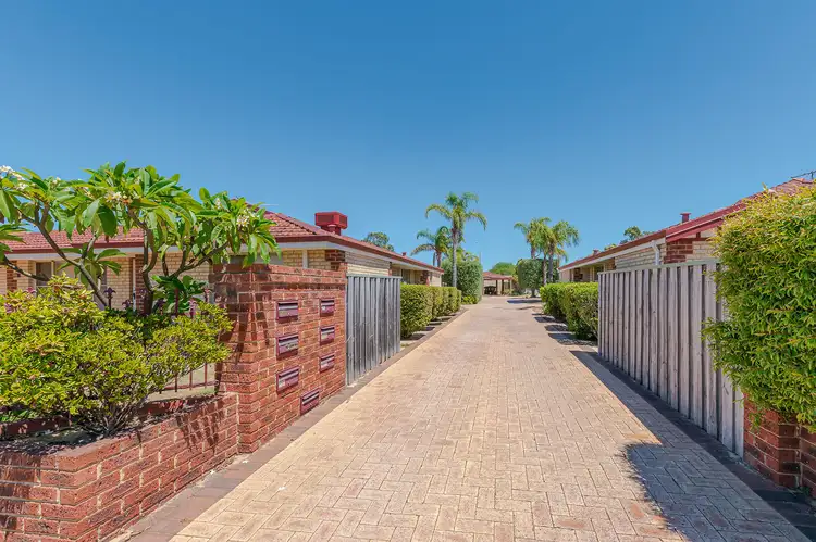 Unit 3/44 Turnbury Park Dr, Jandakot WA 6164