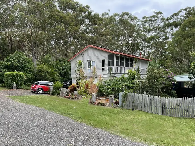 60 Fenton Rd, Russell Island QLD 4184