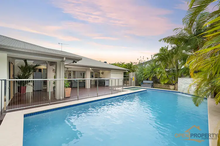17 Harrier Ct, Bushland Beach QLD 4818