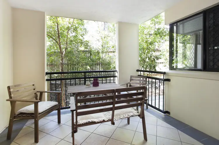 Main view of Homely apartment listing, 4/327 Boundary St, Spring Hill QLD 4000