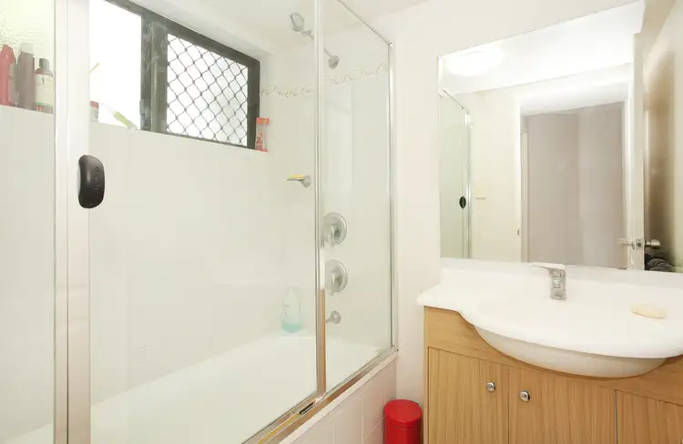 Sixth view of Homely apartment listing, 4/327 Boundary St, Spring Hill QLD 4000