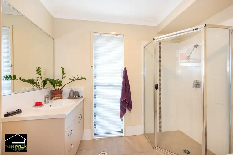 Sixth view of Homely house listing, 2 Paige Pl, Helidon QLD 4344