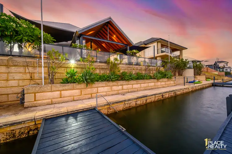 9 Brindabella Cres, Halls Head WA 6210