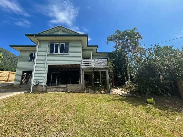 34 Cook St, Tully QLD 4854